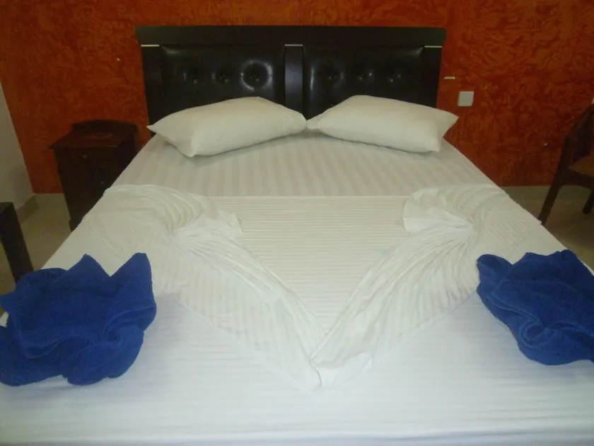 Crown Grand Hotel - Image 1