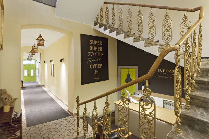 SuperB Luxury Suites - Reception