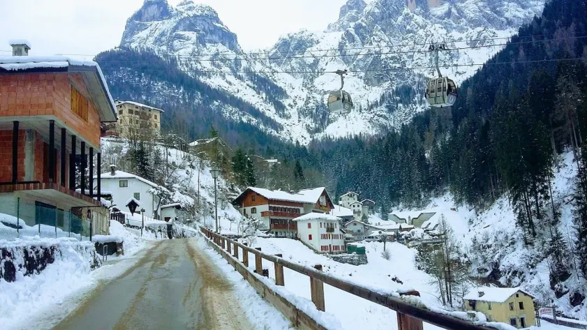 Hotel Alpenrose - Image 1