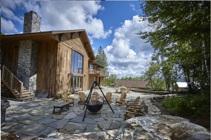 Seesaw's Lodge - Image 1