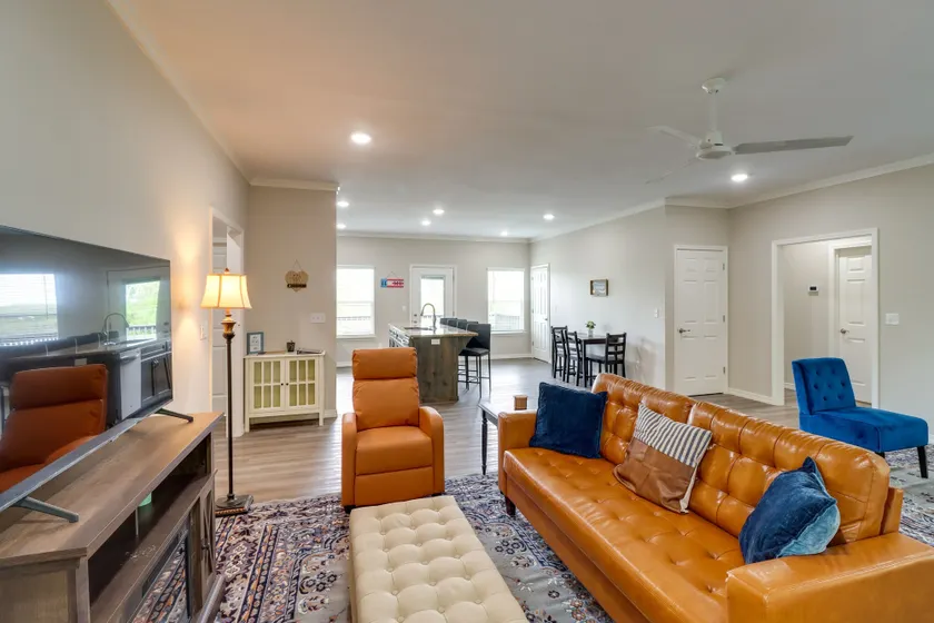 Quaint Harrison Home 2 Mi to Downtown! - Image 1
