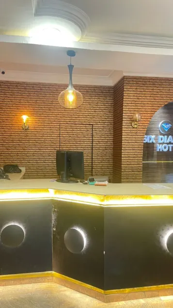SIX DIAMOND HOTEL OPEBI - Lobby