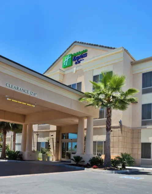 Holiday Inn Express Hotel & Suites San Diego Otay Mesa by IHG - Image 1