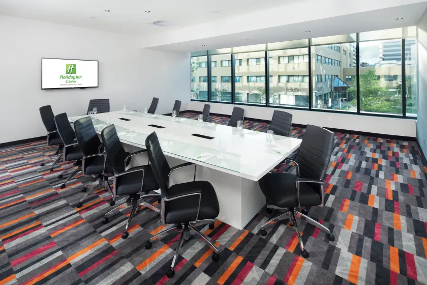 Holiday Inn Hotel & Suites - Montreal Centre-ville Ouest by IHG - Image 1