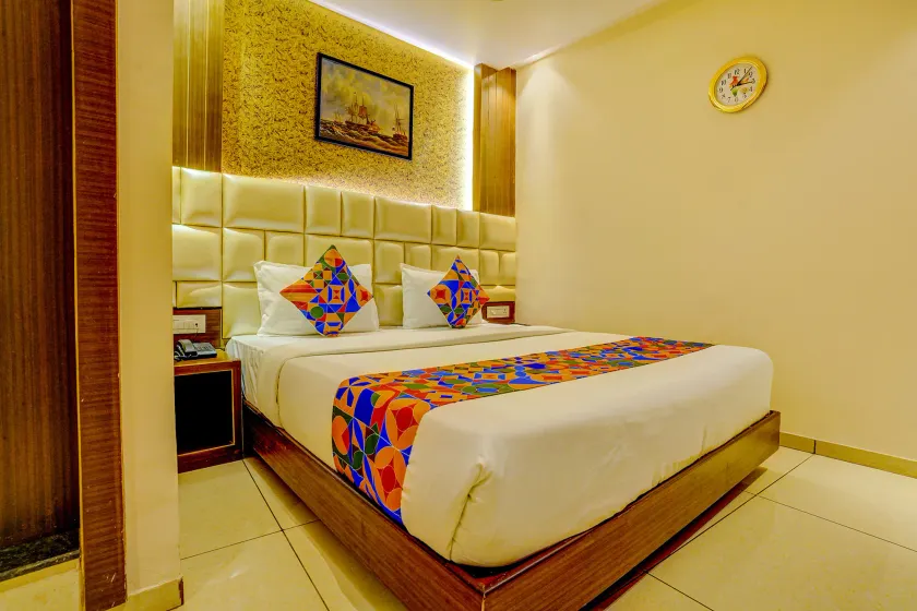 Hotel Hindustan Residency Thane - Image 1