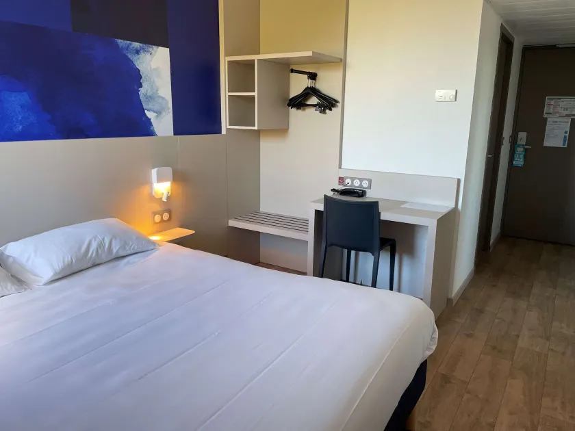 Kyriad Direct - Bourg les Valence - Image 1
