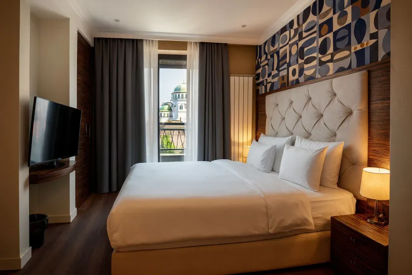 CRYSTAL Hotel Belgrade - Image 1