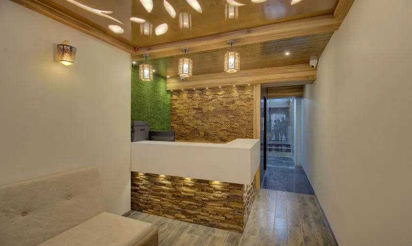 Hotel Amisha International - Image 1