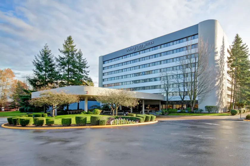 DoubleTree Suites by Hilton Seattle Airport - Southcenter - Image 1