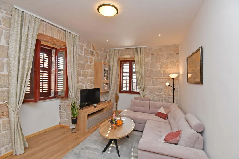 Orhan Rooms Dubrovnik - Image 1