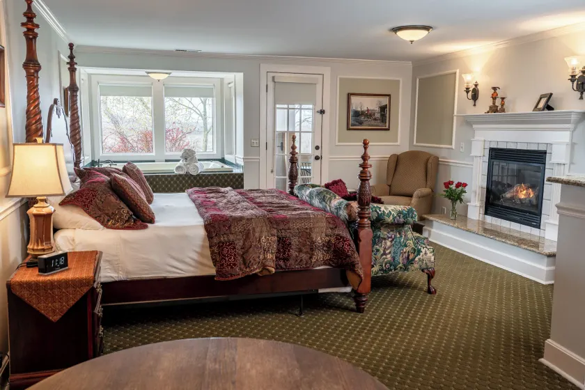 Goldmoor Inn - Image 1