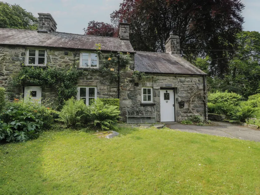 Glandwr Cottage - Image 1