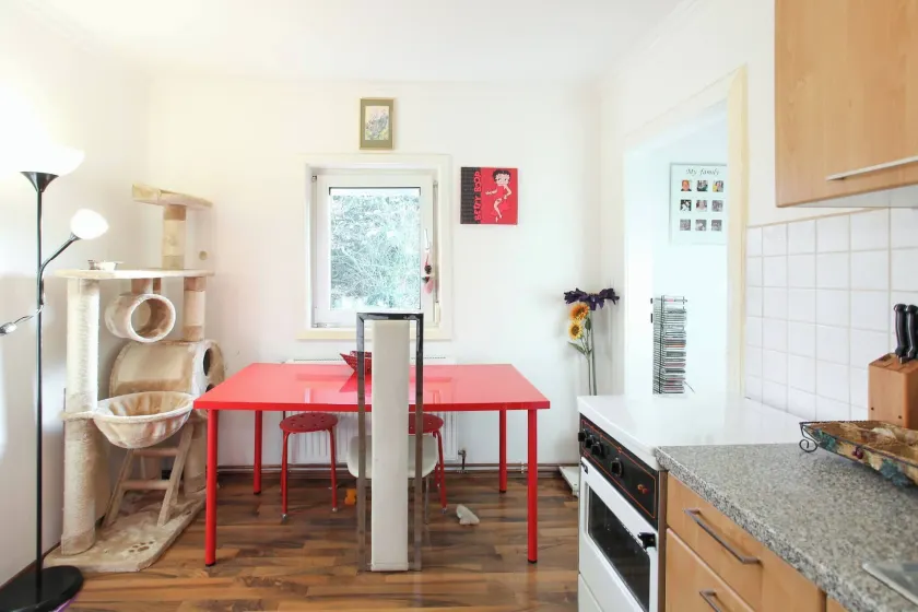 Charming Vienna Retreat with Garden Metro Access - Image 1