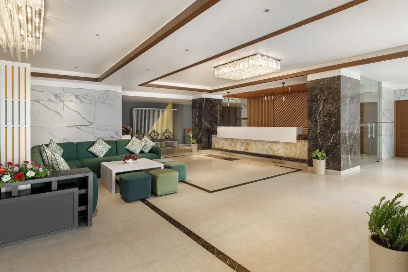 Holiday Inn Resort Kathmandu Budhanilkantha by IHG - Interior entrance