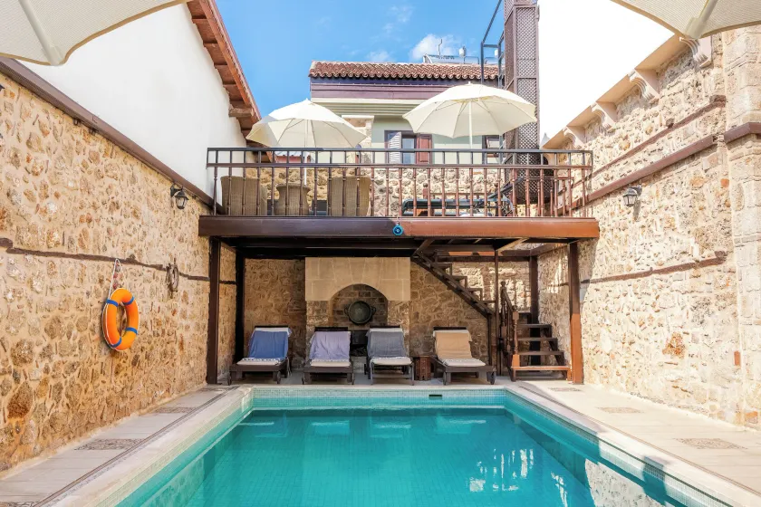 Atelya Art Hotel - Image 1