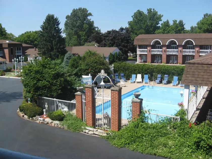 Lockport Inn and Suites - Image 1