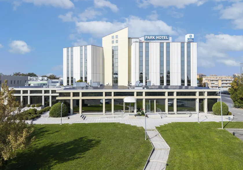 Best Western Park Hotel - Image 1