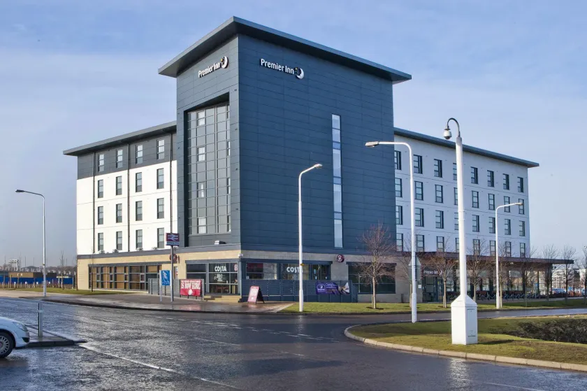 Premier Inn Edinburgh Park - Airport - Image 1