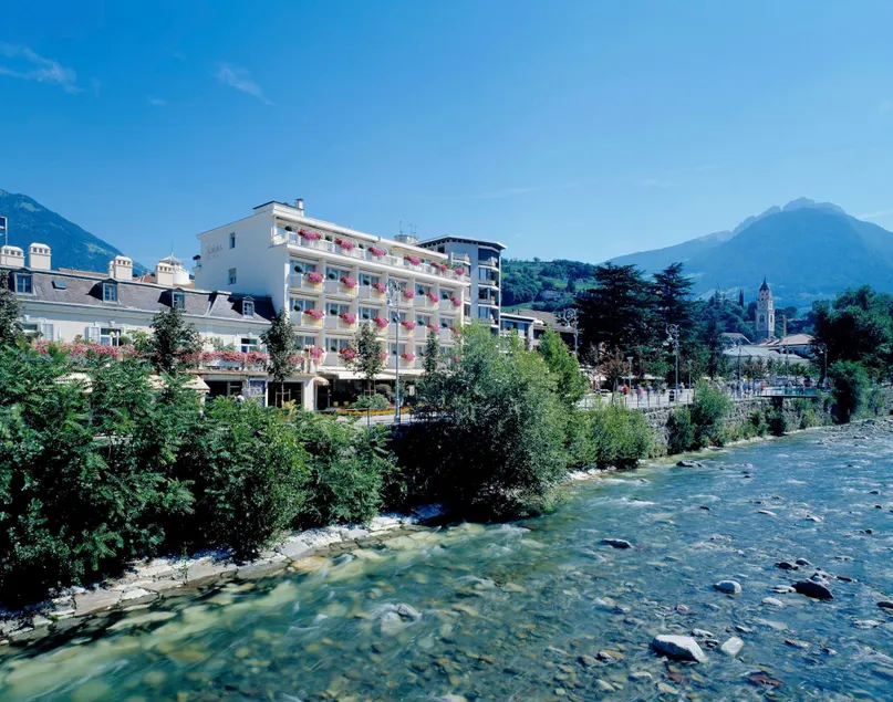 Hotel Aurora - Image 1
