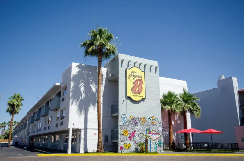 Super 8 by Wyndham Las Vegas North Strip/Fremont St. Area - Image 1