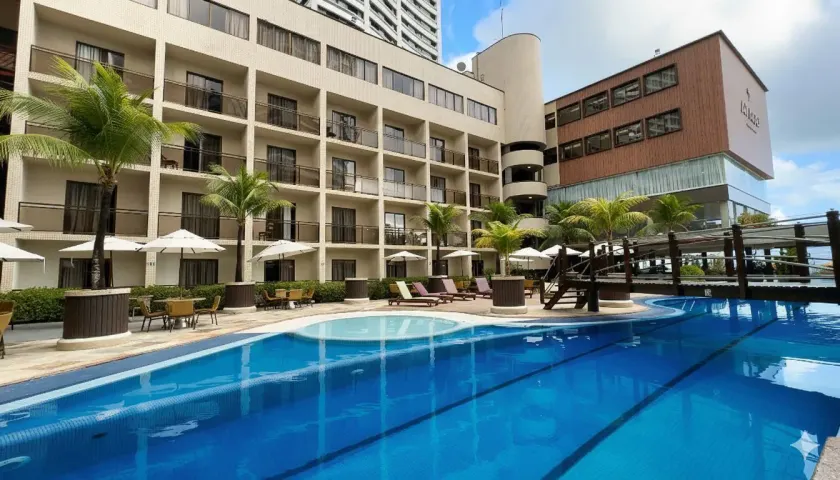 Afago Mareiro Hotel - Image 1