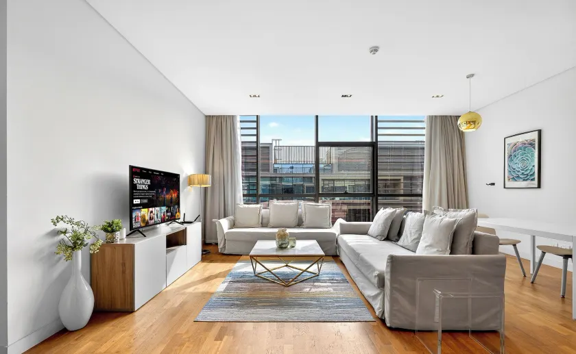 WYZ RENT|The perfect 1 BR City Walk in Dubai - Image 1