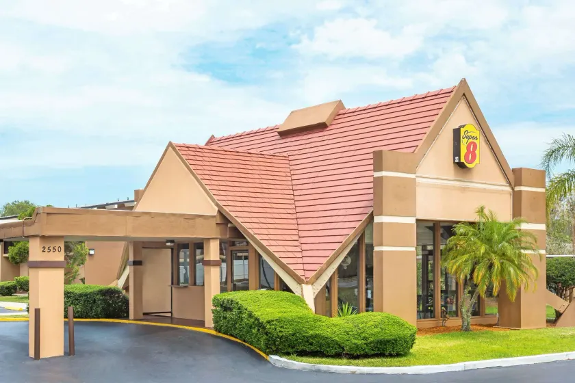 Super 8 by Wyndham St. Augustine - Image 1
