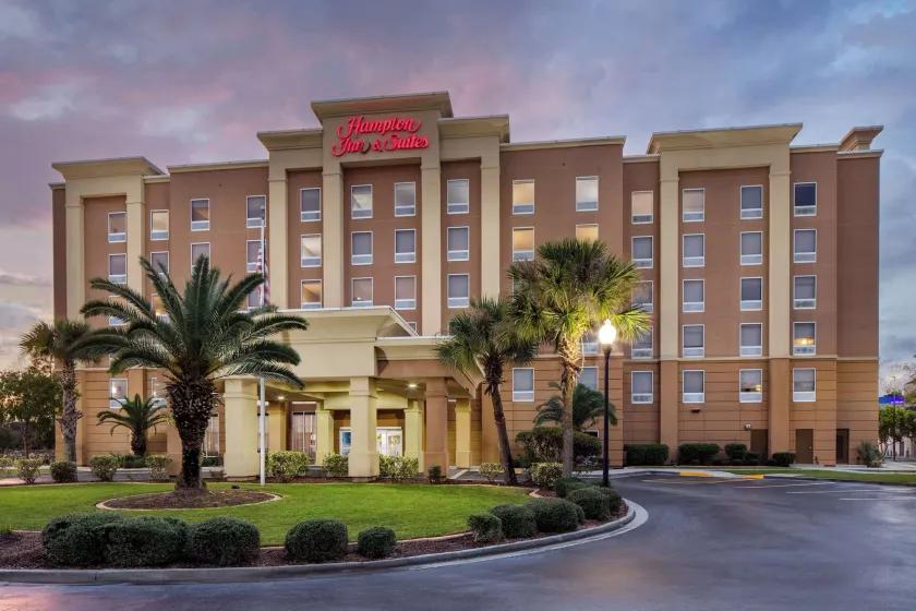 Hampton Inn & Suites Savannah - I-95 South - Gateway - Image 1