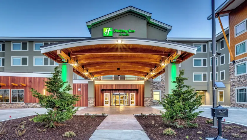 Holiday Inn & Suites Bellingham by IHG - Image 1