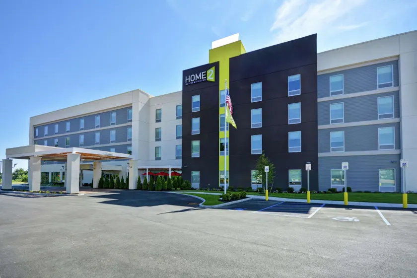 Home2 Suites by Hilton Queensbury Lake George - Image 1