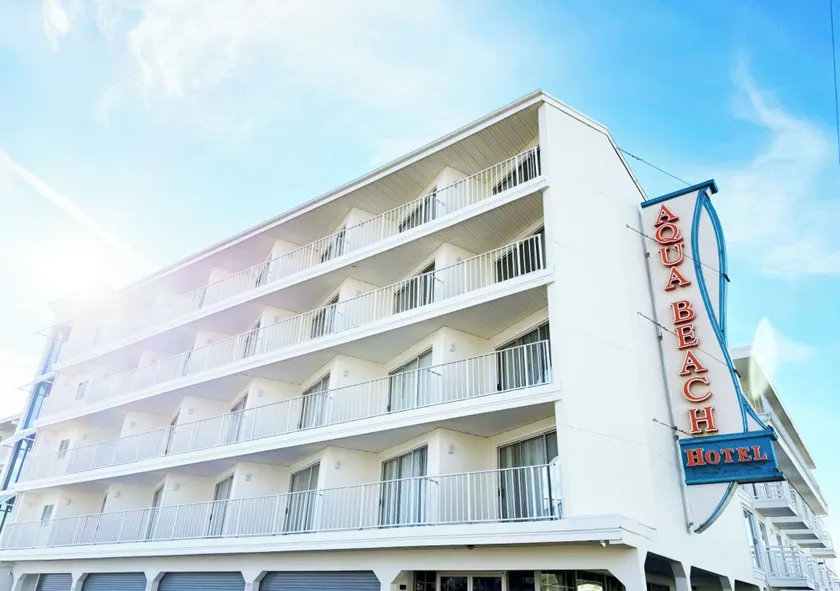 Aqua Beach Hotel - Image 1