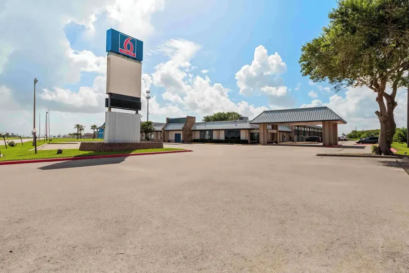 Studio 6 Port Lavaca, TX - Image 1