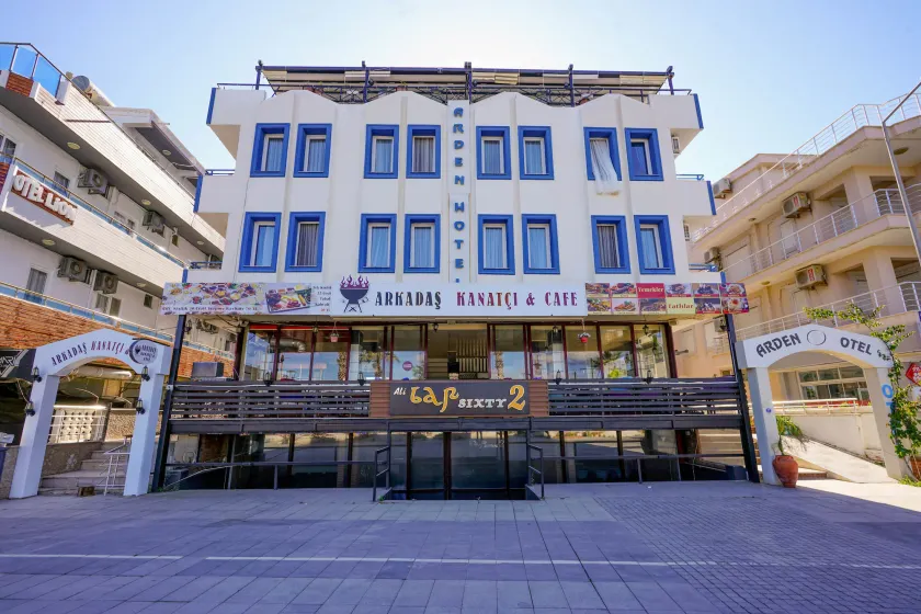 Arden Hotel - Image 1