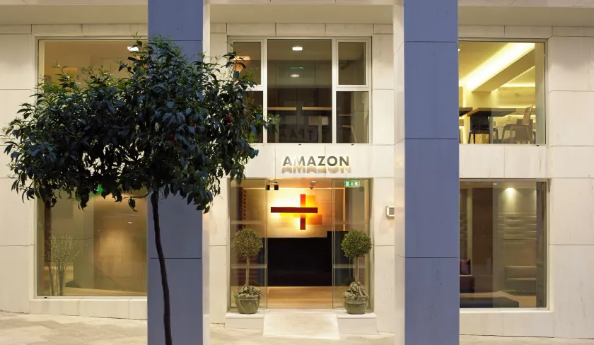 Amazon Hotel - Image 1