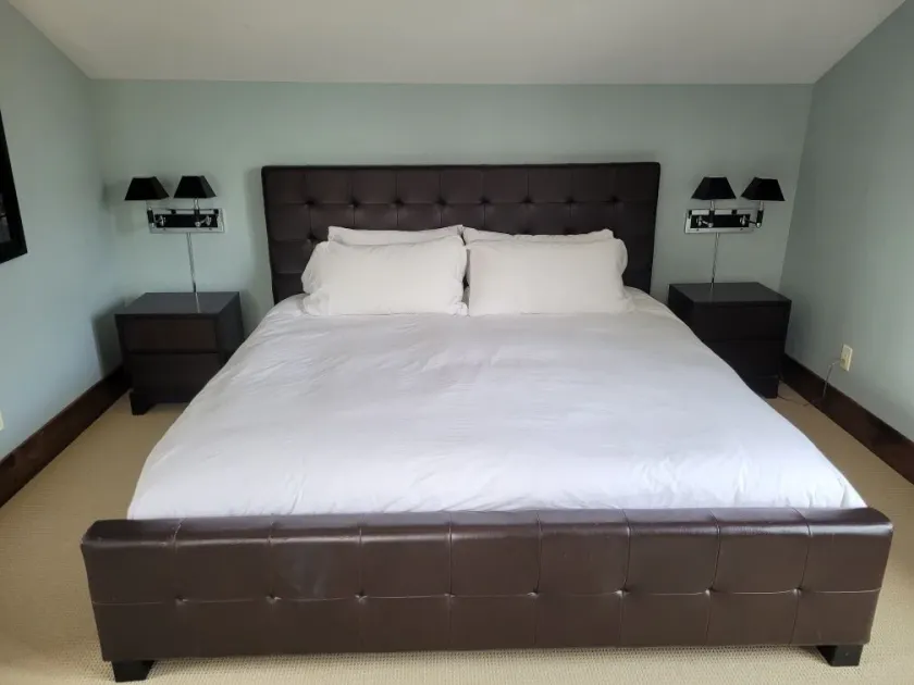 1851 Bayfield Landing - Room