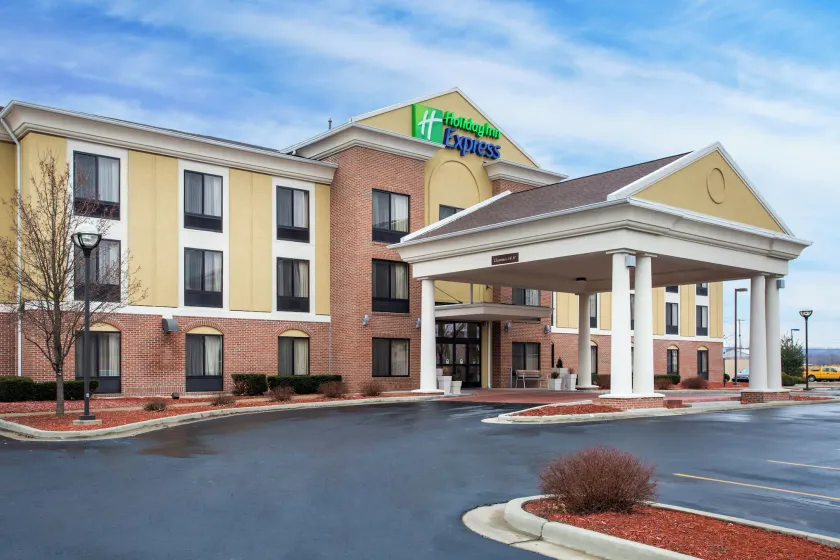 Holiday Inn Express & Suites Martinsville by IHG - Image 1
