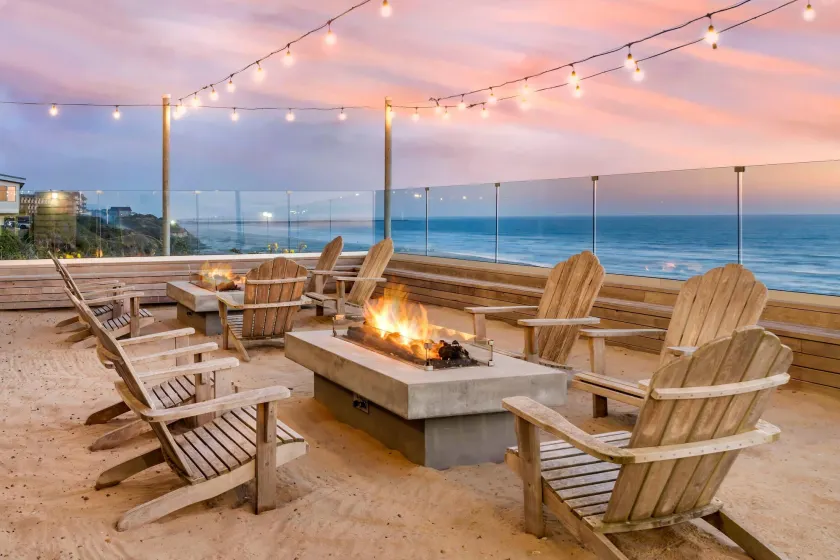Elizabeth Oceanfront Suites, an Ascend Collection Hotel - Image 1