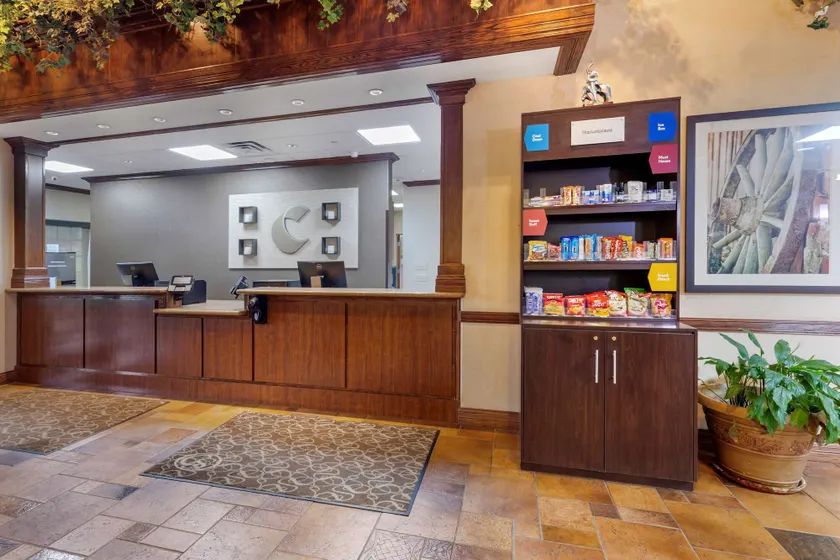 Comfort Suites Marshall - Image 1