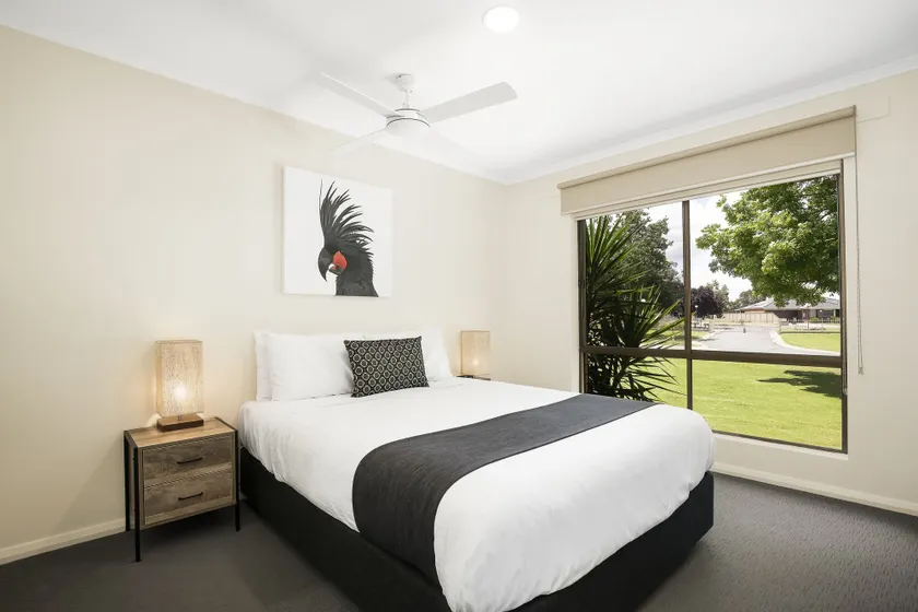 Lakeside Country Club - Image 1