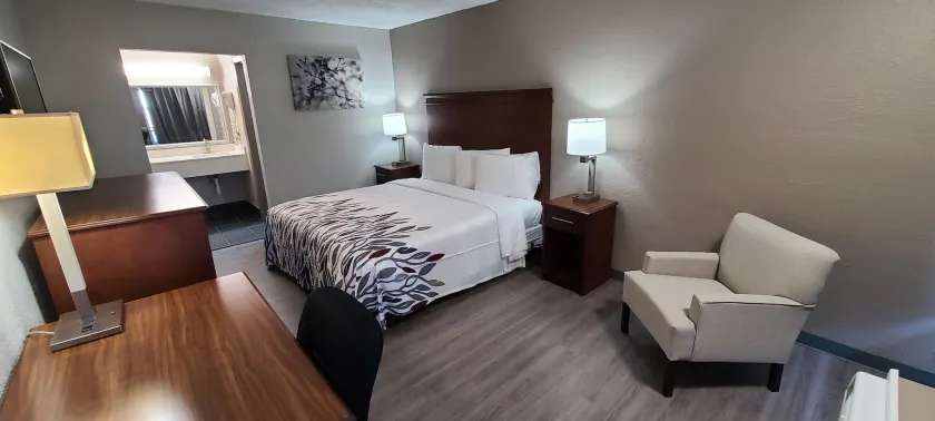 Red Roof Inn LaGrange - Image 1