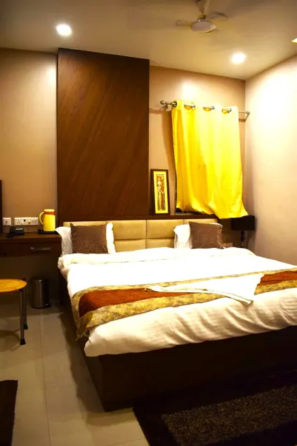 Hotel Singh Comfort Inn - Image 1