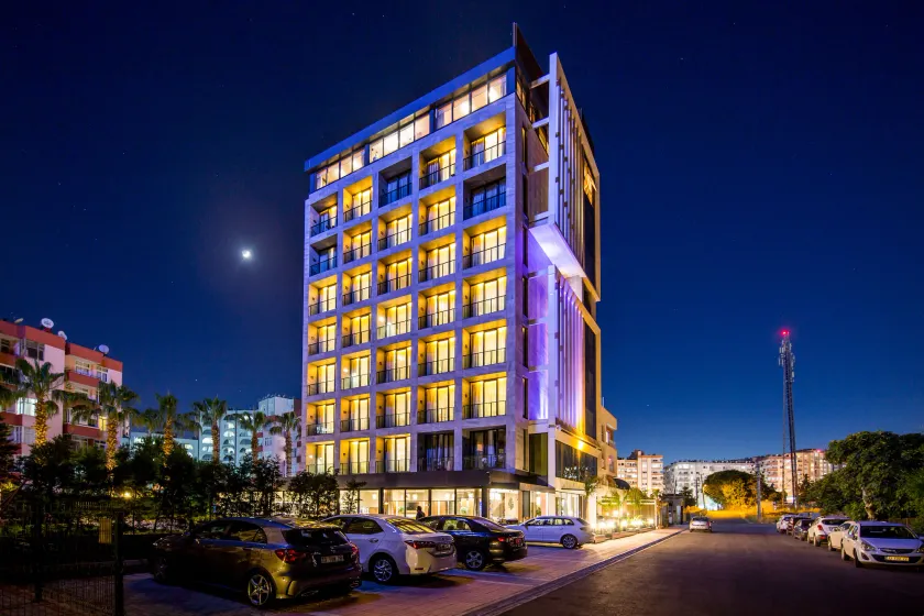 Vista Hotel - Image 1
