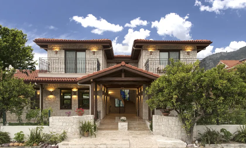Renka Hotel & Spa - Image 1