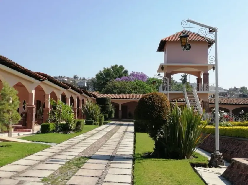 Hotel Ojo de Agua - Image 1