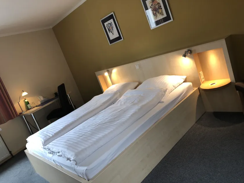Hotel Select - Image 1