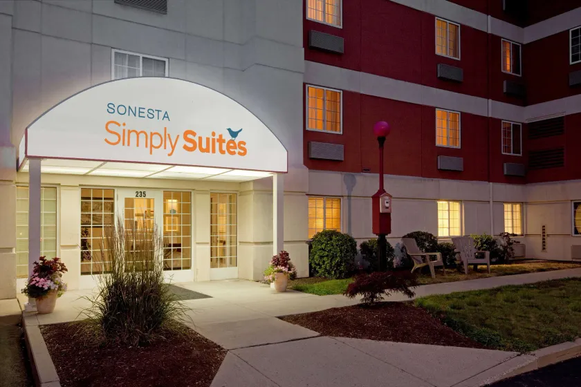 Sonesta Simply Suites Boston Braintree - Image 1