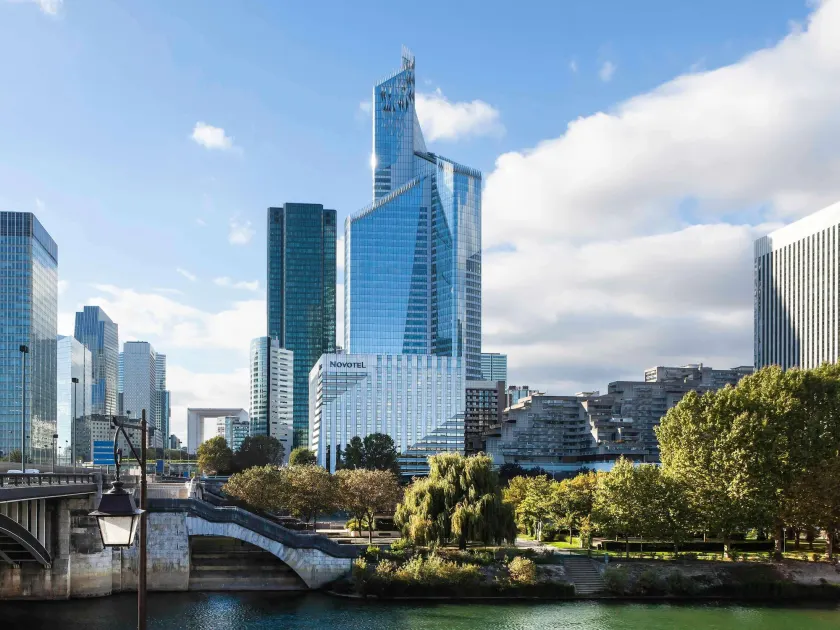 Novotel Paris La Defense Esplanade - Image 1