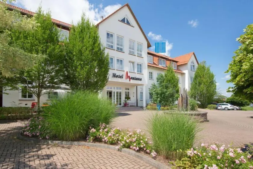 Hotel Montana - Image 1