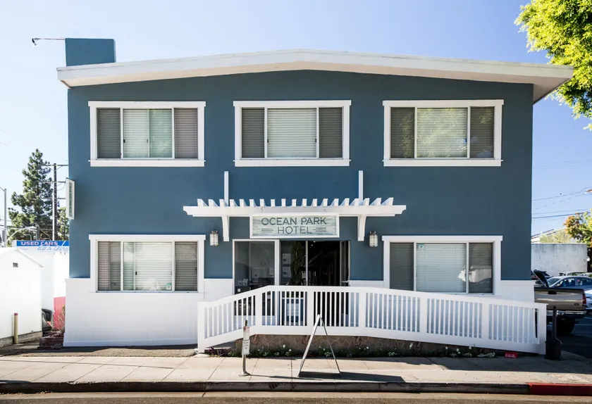 Ocean Park Hotel - Image 1