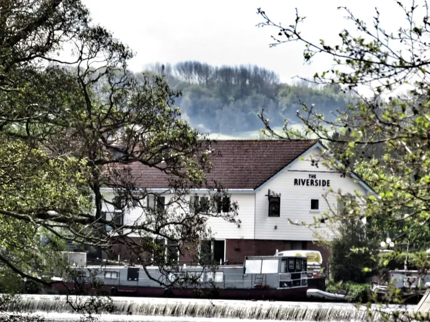 The Riverside inn - Image 1